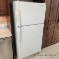 White Maytag Fridge w/ Top Load Freezer